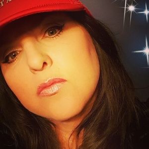 Meet your Posher, Teresa